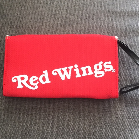Detroit Red Wings themed clutch - Picture 2 of 4